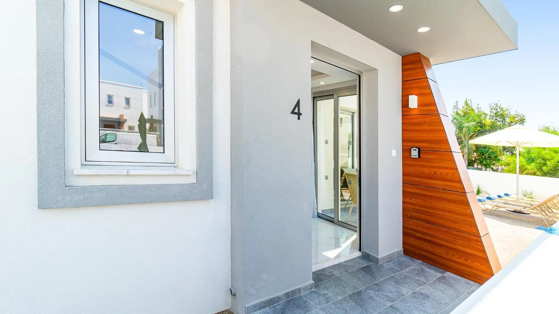Villa Seabreeze Chloe By Ezoria Villas Protaras