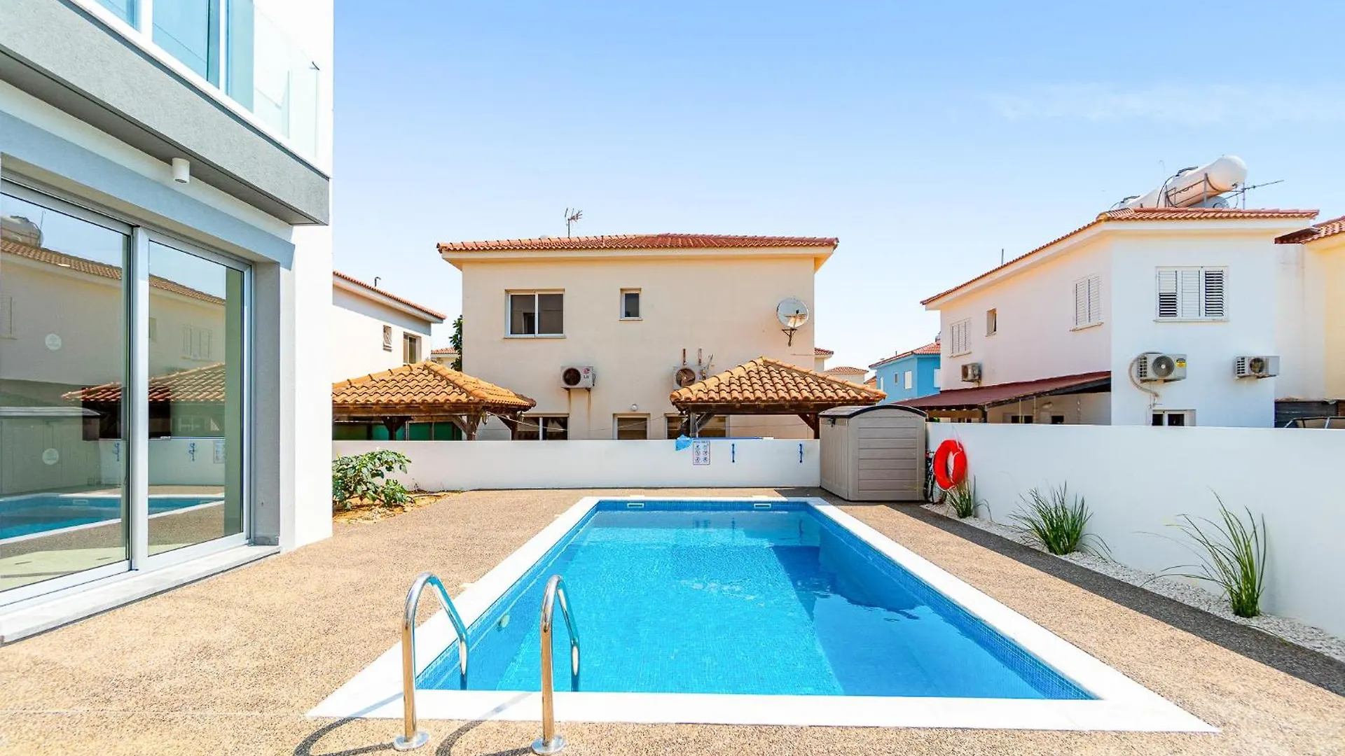 Villa Seabreeze Chloe By Ezoria Villas Protaras